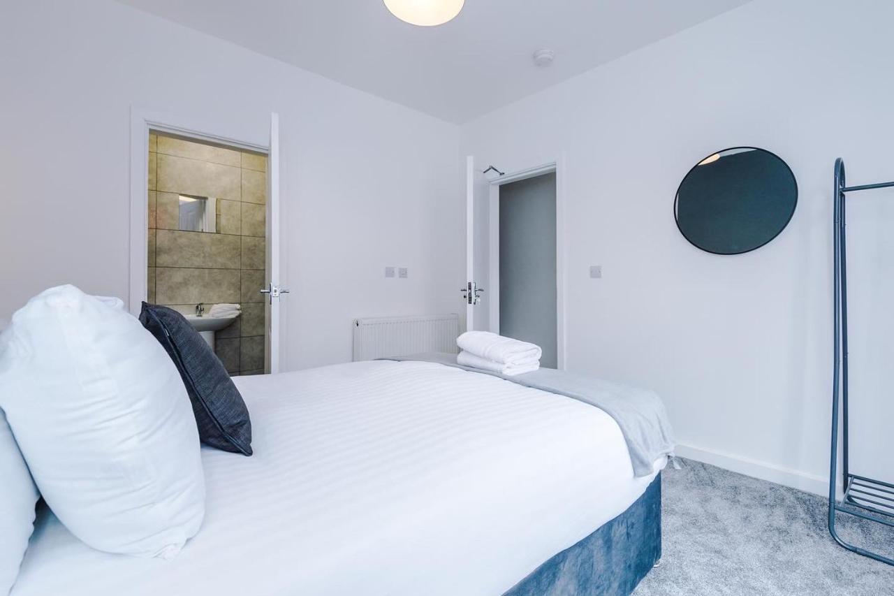 Cosy 3 Bed 3 Bath House - Central Liverpool -Self Check-In & Free Parking! Villa Exterior photo